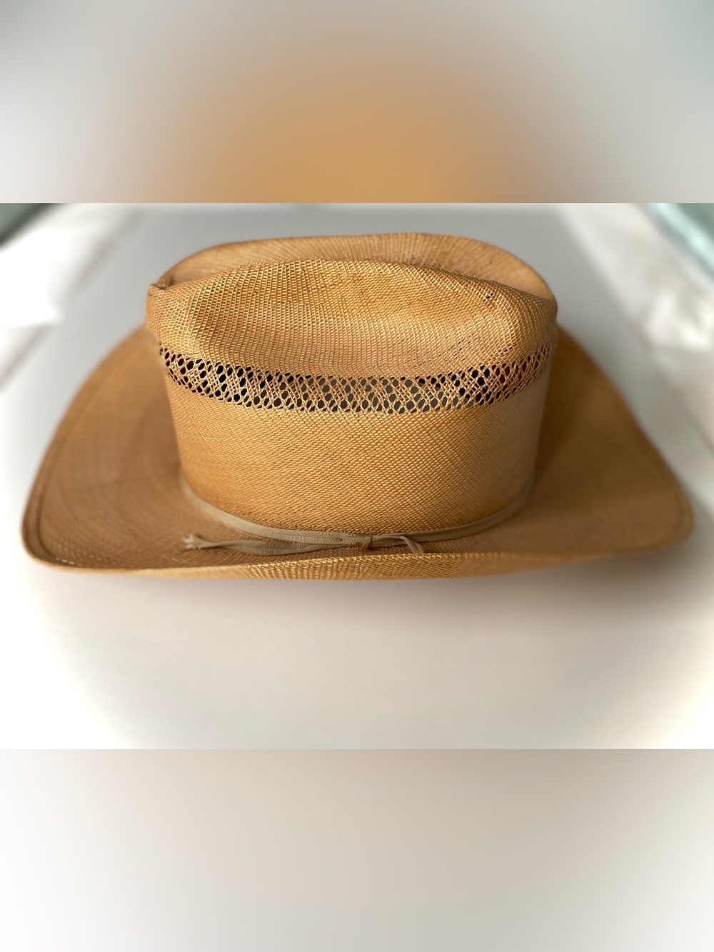 Vintage Stetson Tan Straw Western Hat with Distressed Ventilated Crown - Picture 5 of 11